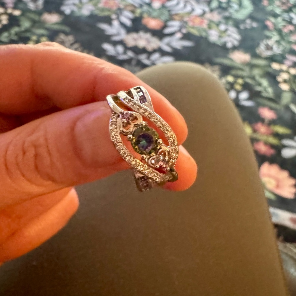 New 925 Mystic Green-Purple Halo Ring with Amethyst Accents Size 7